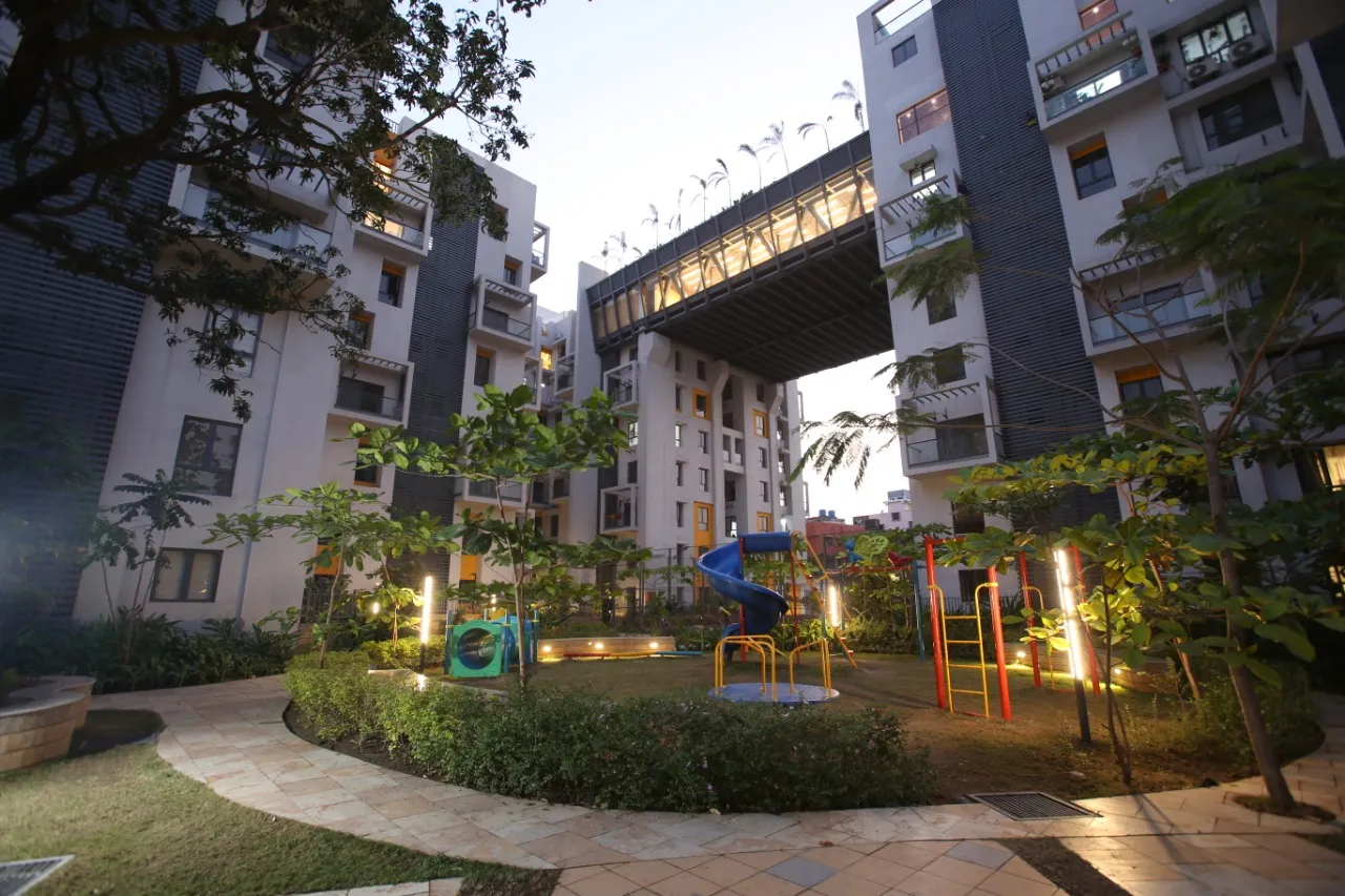 Sugam Habitat, EM Bypass
